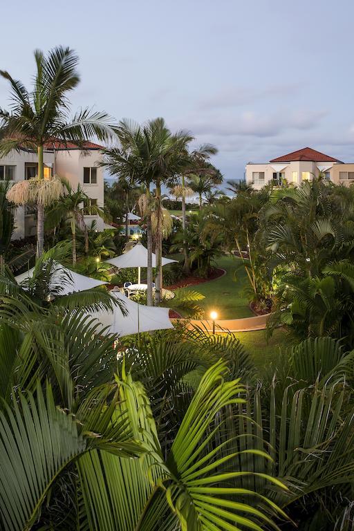 Golden Riviera Absolute Beachfront Resort Gold Coast Exterior photo
